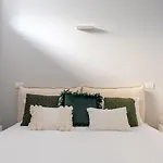 Easyhomes - Botta Apartment Milan