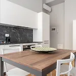 Easyhomes - Botta Apartment *