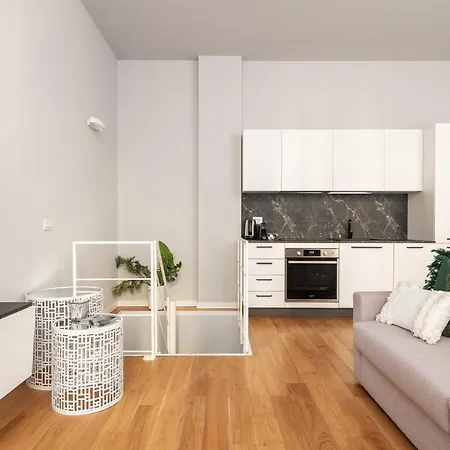 Easyhomes - Botta * Milano